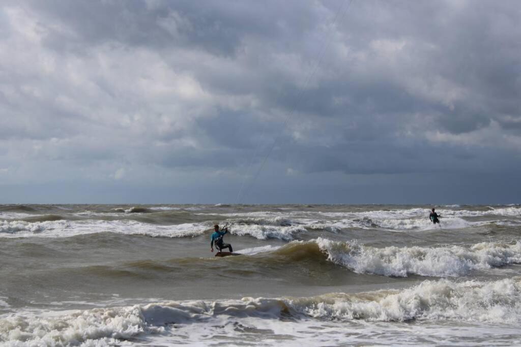 Schoon Sfeervol Souterrain Lejlighed Katwijk aan Zee Eksteriør billede